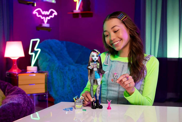 MATTEL Poupée Frankie Stein - Monster High