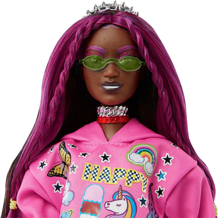 Mattel, Poupée Barbie Extra Cheveux Rose Style Punk avec Panda