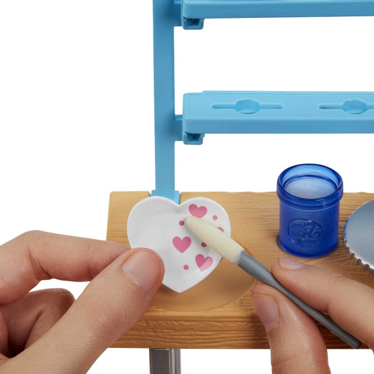 MATTEL Poupée Barbie Coffret Atelier artistique