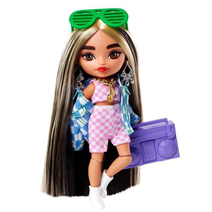 Poupée Barbie Extra Mini tenue à carreaux