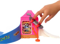 HOT WHEELS Coffret Skate Skatepark Pack Attractions, 1 Fingerboard Tony Hawk