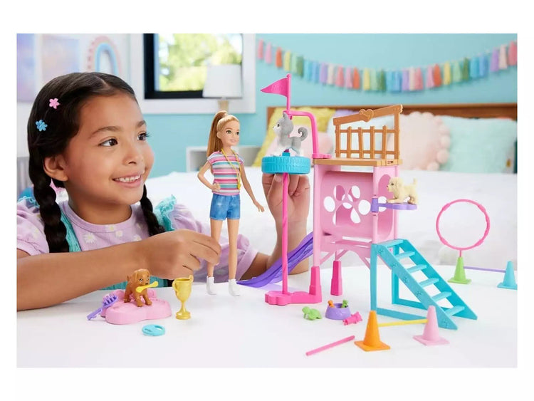 MATTEL Barbie-Poupée et Coffret Parcours d’Obstacles